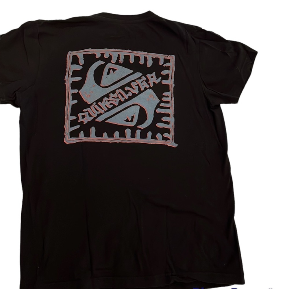 Quicksilver, Men’s size S Black/blue wave, T-shirt. 100% cotton